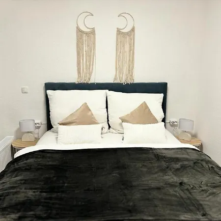 Charming Homes - 20 *
